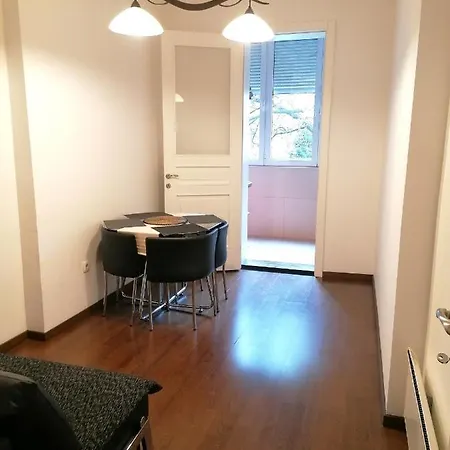 Old George - 1 Bedroom Belgrade